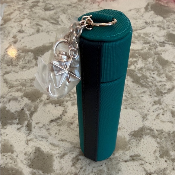 La Mer Celestial Lip Case - NWT - Picture 2 of 6